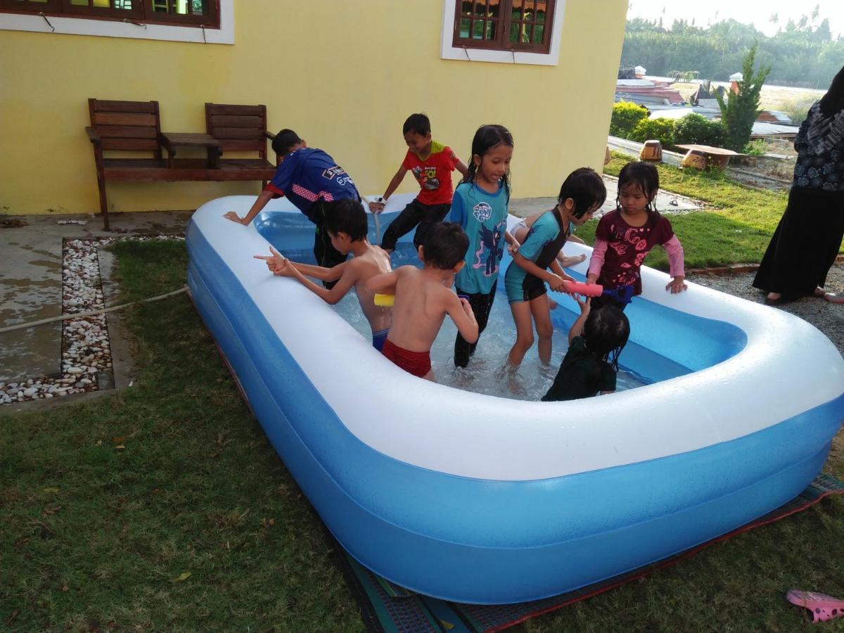 Chalet Kb Wakaf Kayu Kota Bharu Exterior foto